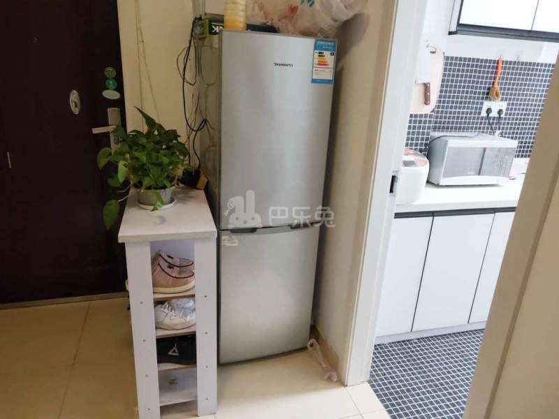 海联花苑（张虹路135弄）6664264客厅图5