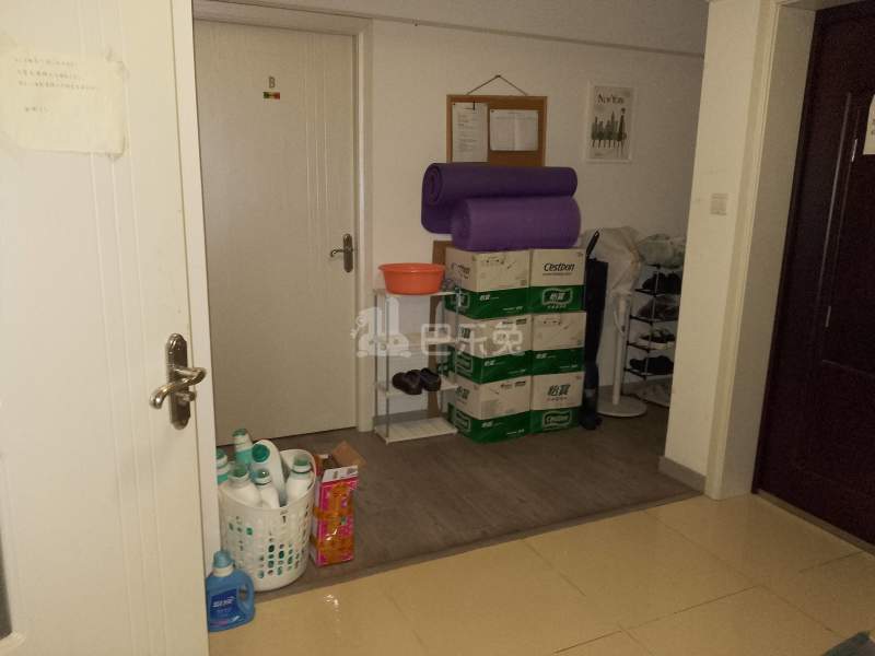 海联花苑（张虹路135弄）6664264客厅图4