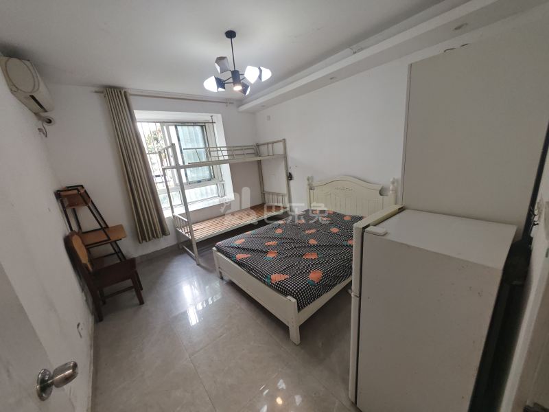 禄德华苑6666642卧室图1