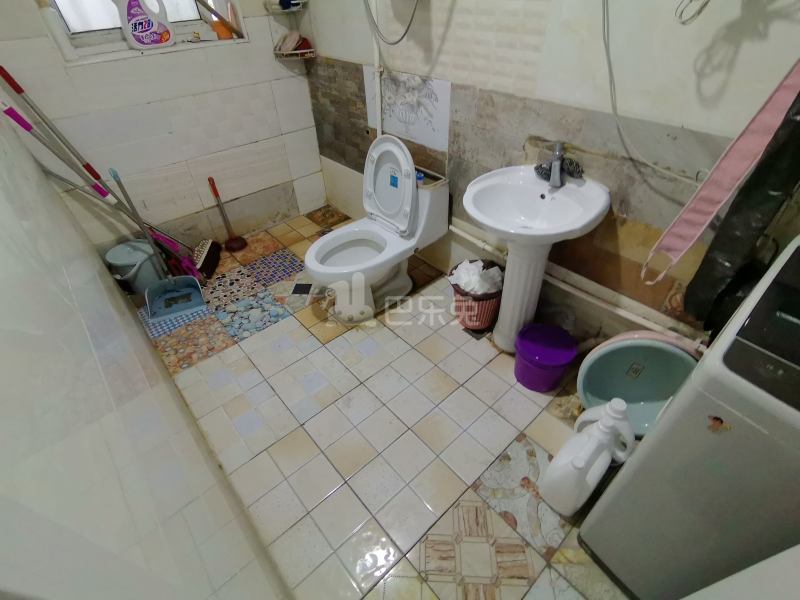 禄德华苑6666642卫生间图5