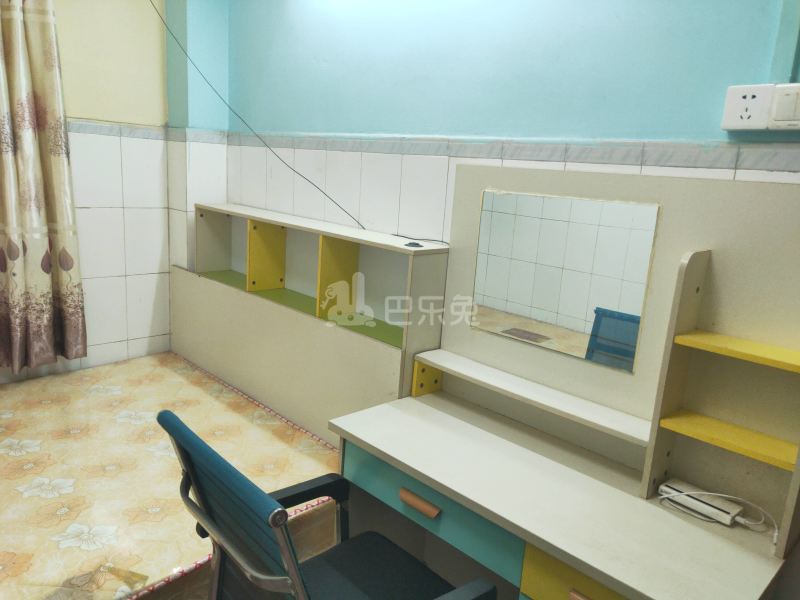 江夏村白社东街五巷9号6668807卧室图1