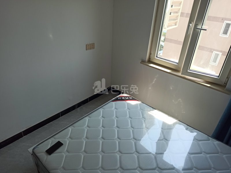 南国花园6670272卧室图3