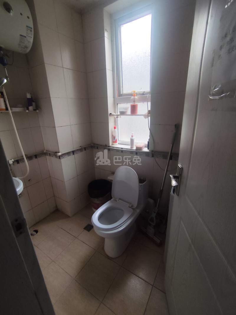 新上海弄里人家南区（涞亭南路382弄）6688126卫生间图14