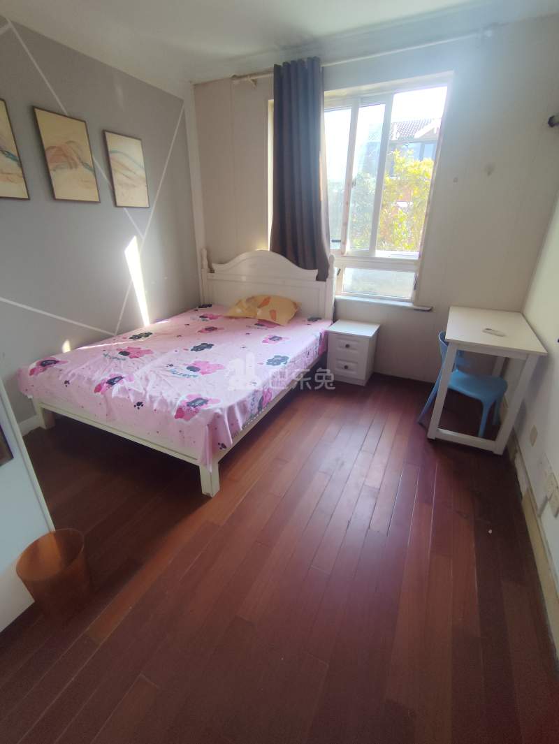 新上海弄里人家南区（涞亭南路382弄）6688126卧室图3