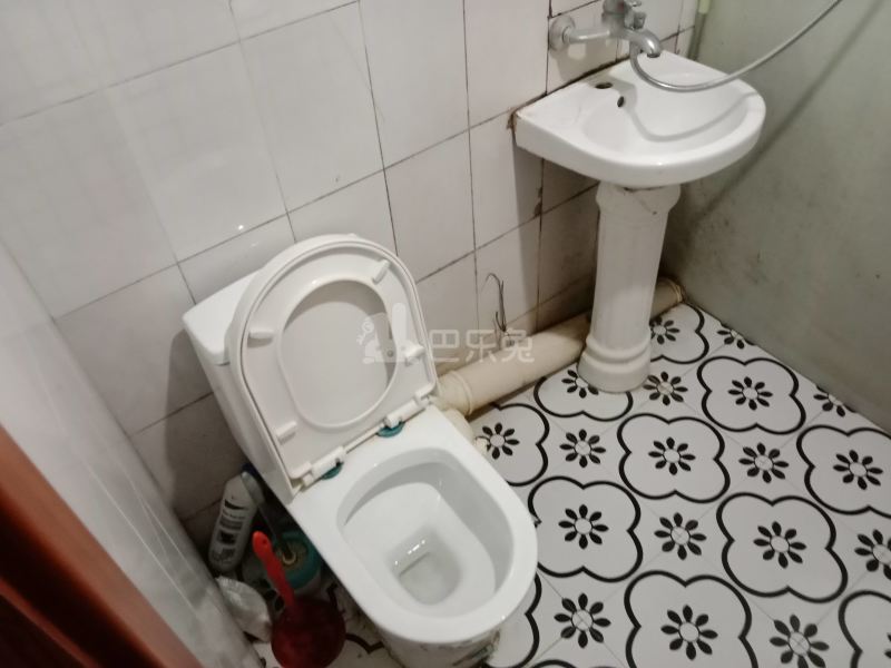 吴中路405弄小区6688736卫生间图10