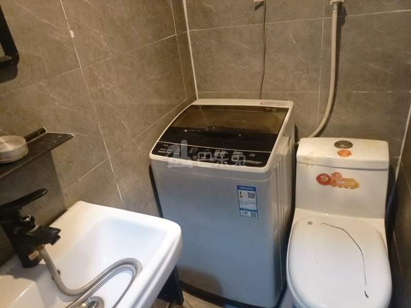 建中路126弄小区668702卫生间图12