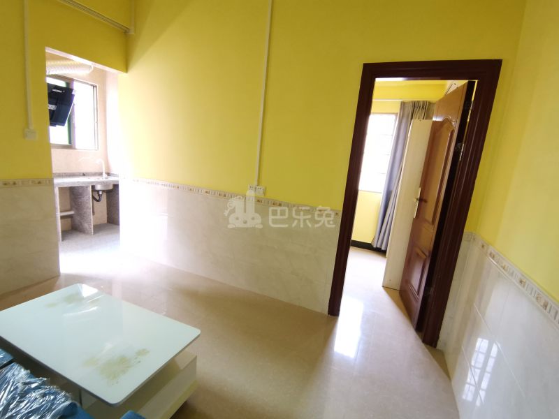 悠然居C栋（人和村华榕西街15号）6689435客厅图3