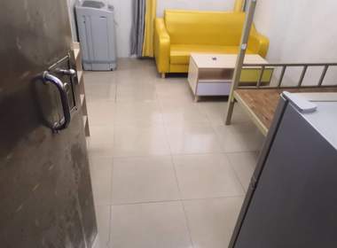 长湴东街二十巷8-1号 1室1厅1卫