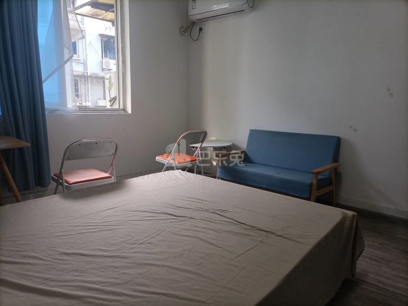 八卦新村6692922卧室图1