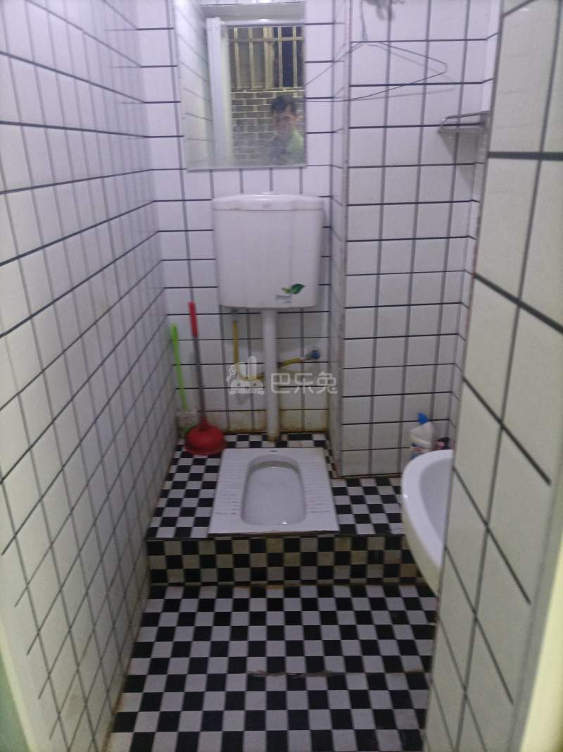 八卦新村6692921卫生间图1