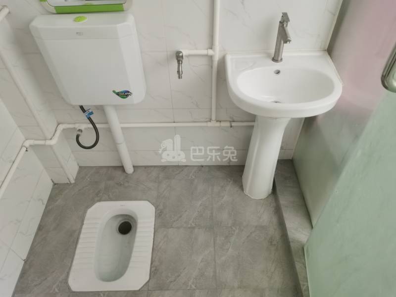 石牌塘边东街9号6696763卫生间图5