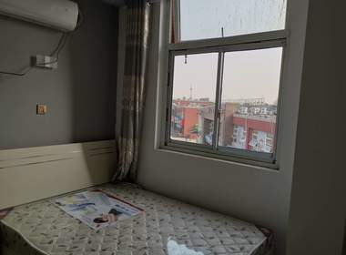 民雨公寓 1室0厅1卫