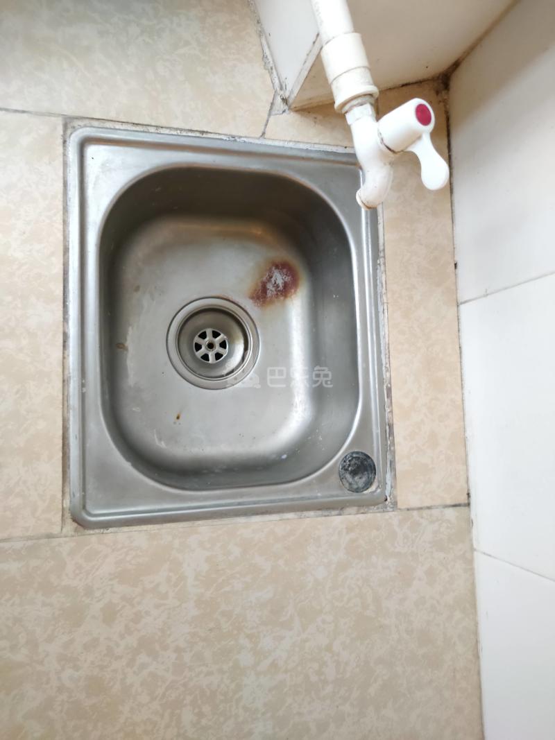 植村南约大街南四巷17号之一6704765厨房图12