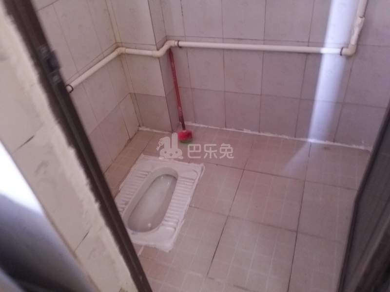 洪昌工业路三巷5号6708646卫生间图7