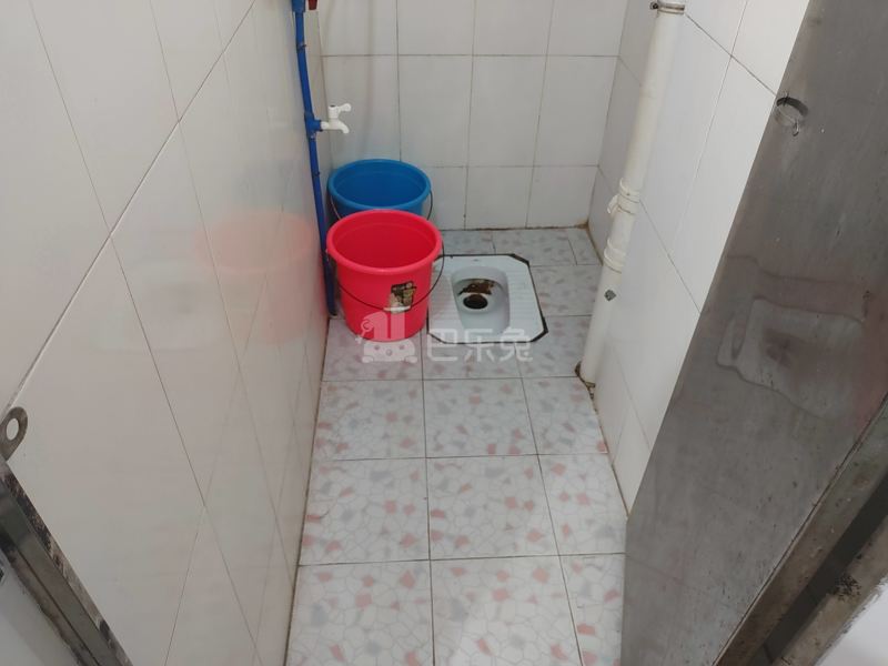 江夏岑巷16号6710390卫生间图2