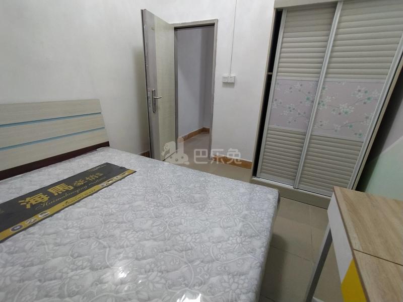 望岗嘉禾街西二巷9号6713378卧室图2