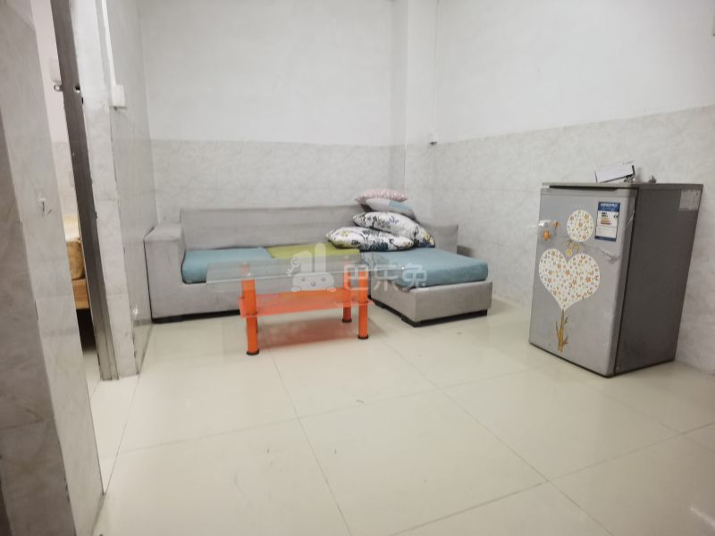 沙涌坊南大街36号6722672客厅图4