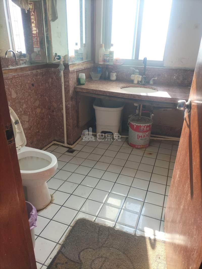 银霄大厦A楼18124849卫生间图7