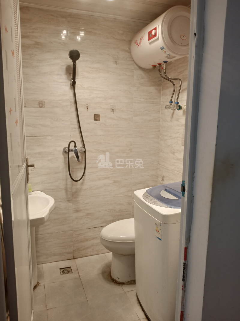 翁梅新苑二区6729875卫生间图10