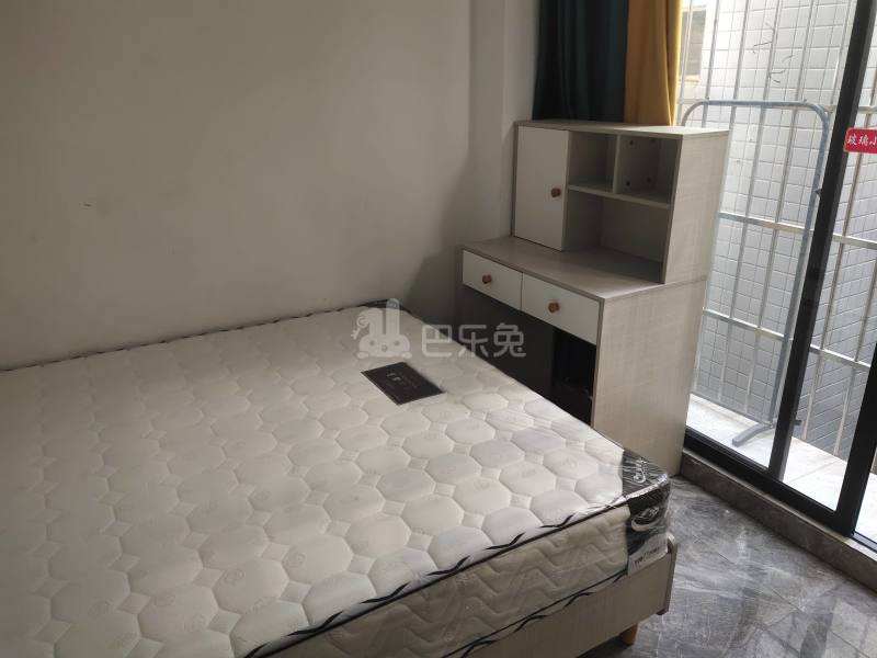 植村西北二路28号6736533卧室图0