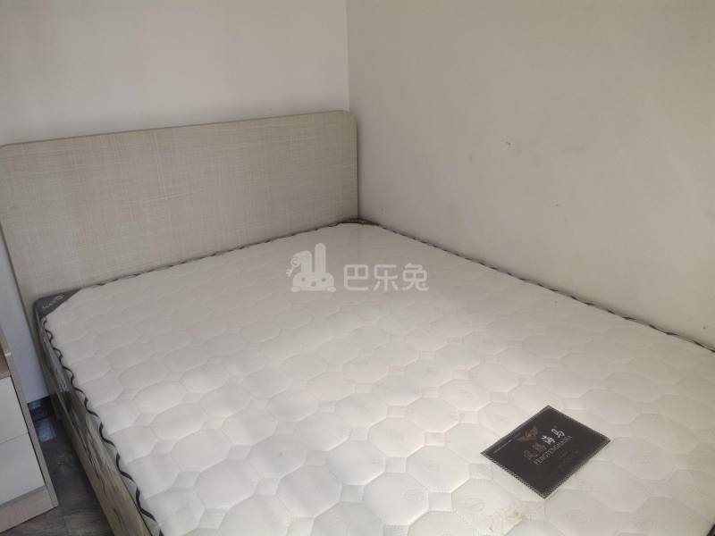 植村西北二路28号6736533卧室图2