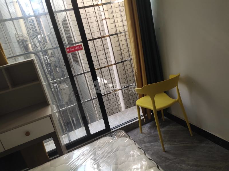 植村西北二路28号6736533卧室图1