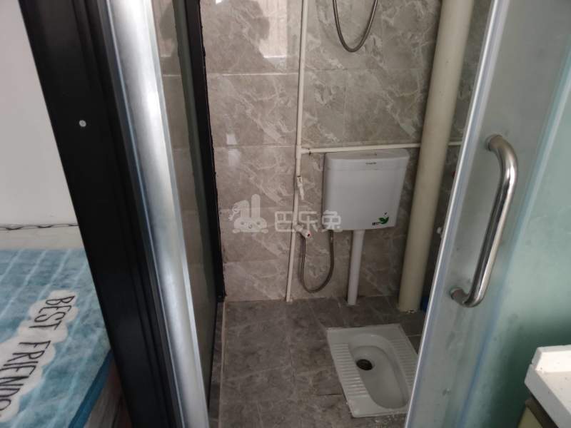 植村西北二路28号6736536卫生间图6