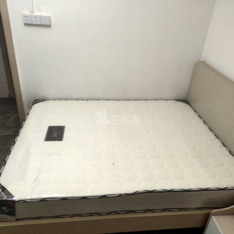 植村西北二路28号6736546卧室图4