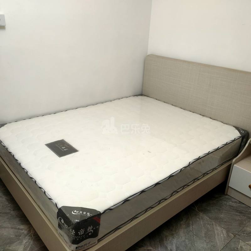 植村西北二路28号6736546卧室图5