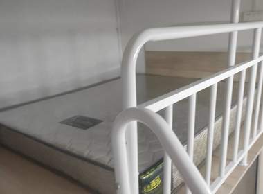 鹤龙街道彭上东街38号 1室0厅1卫