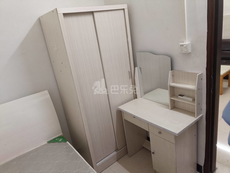 鸿馨公寓（北约街12号）6740283卧室图1