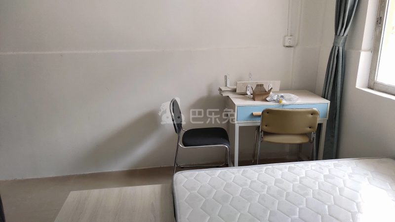 鳌鱼岗大街27号6747456客厅图4