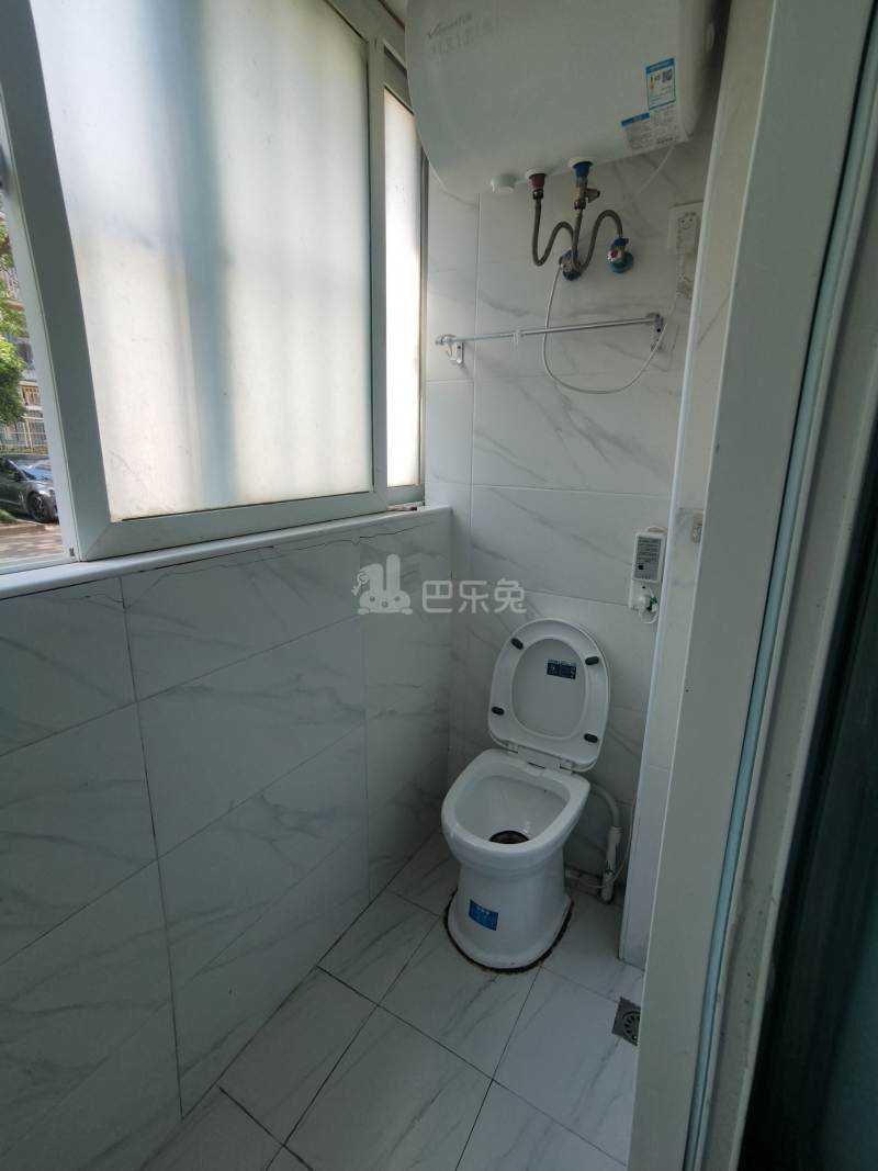 大黄馨园6757754卫生间图6