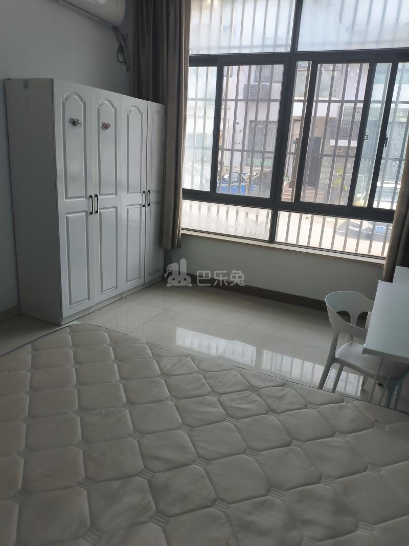 西郊家园（青浦）6758355卧室图1