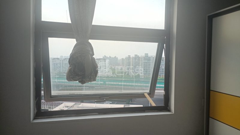 尚桂苑6762558卧室窗户图6