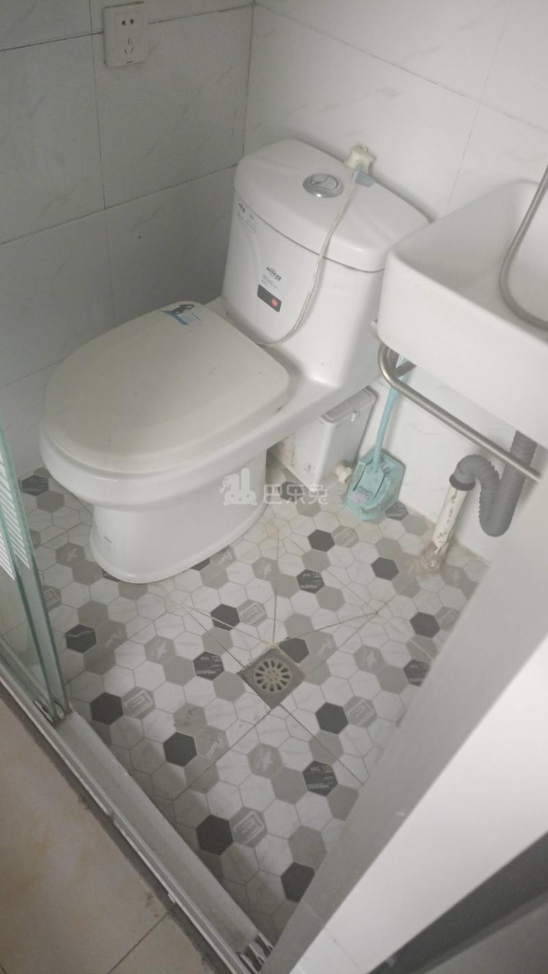 尚桂苑6762558卫生间图5