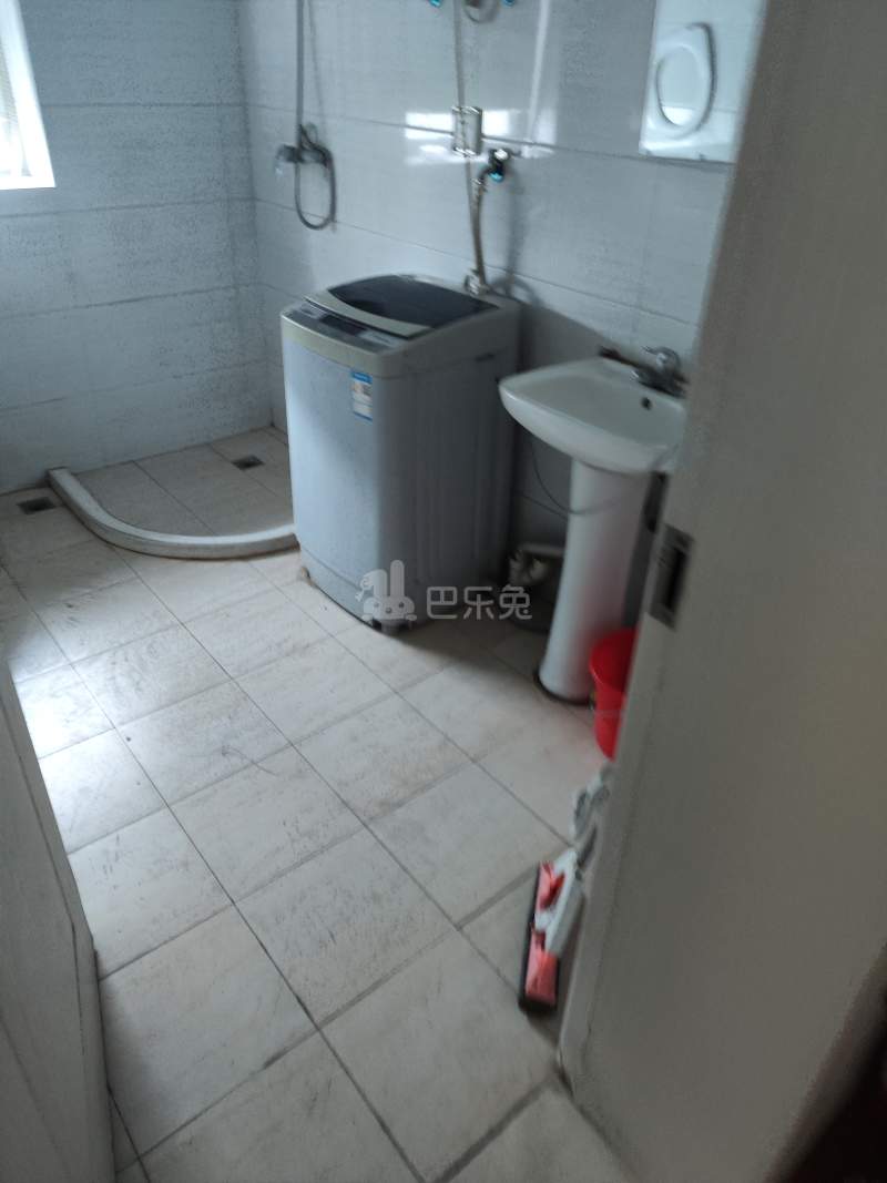 阳光郡4946652卫生间图5