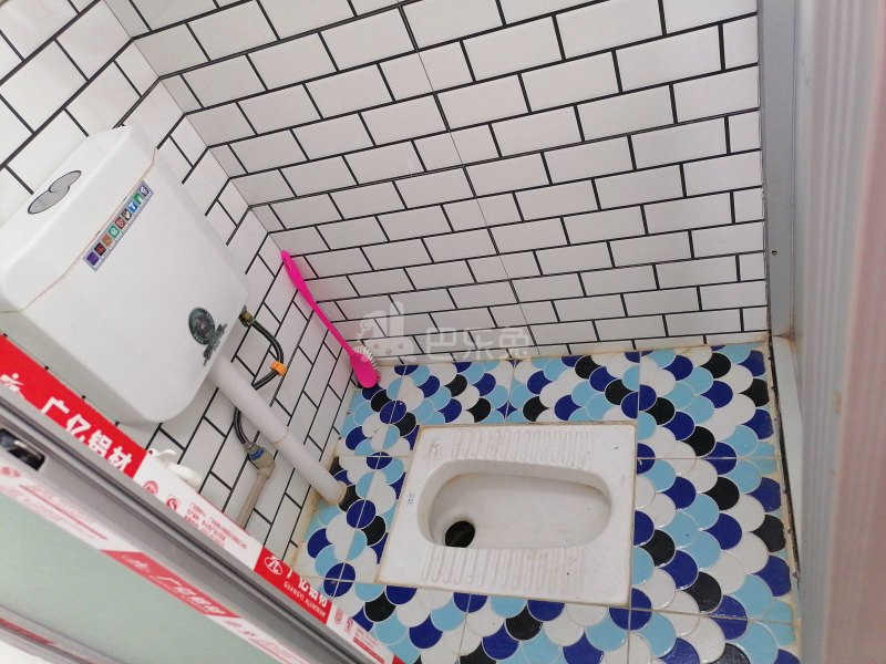 东园小区东区6765877卫生间图9