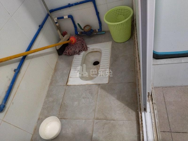 武警二支队家属区6765897卫生间图5