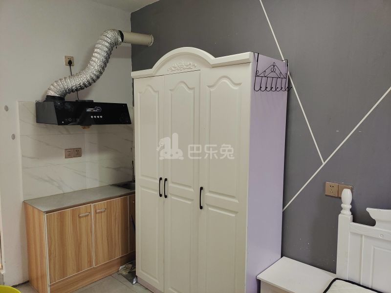 大上海国际商贸中心（花桥国际美车城）6772348卧室图2