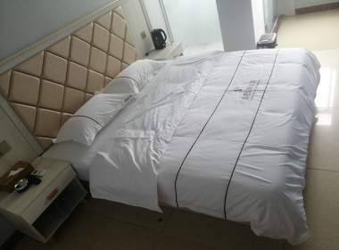 嘉禾望岗杨村园一街8号之一 