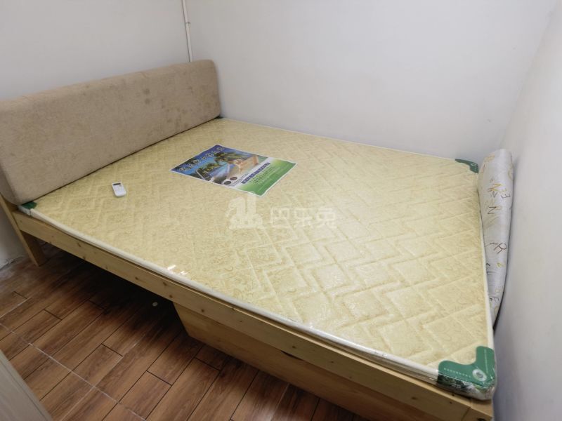 佛庵坊大街13号6784934卧室图0