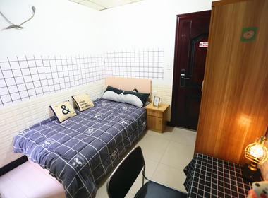 E+青年公寓（众安花园店） 1室0厅1卫