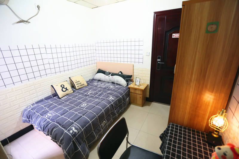 E+青年公寓（众安花园店）6791916卧室图0