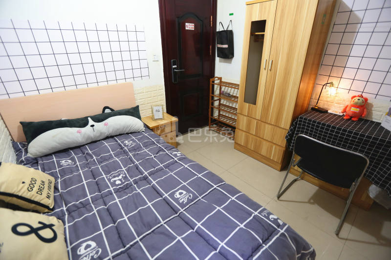 E+青年公寓（众安花园店）6791916卧室图3