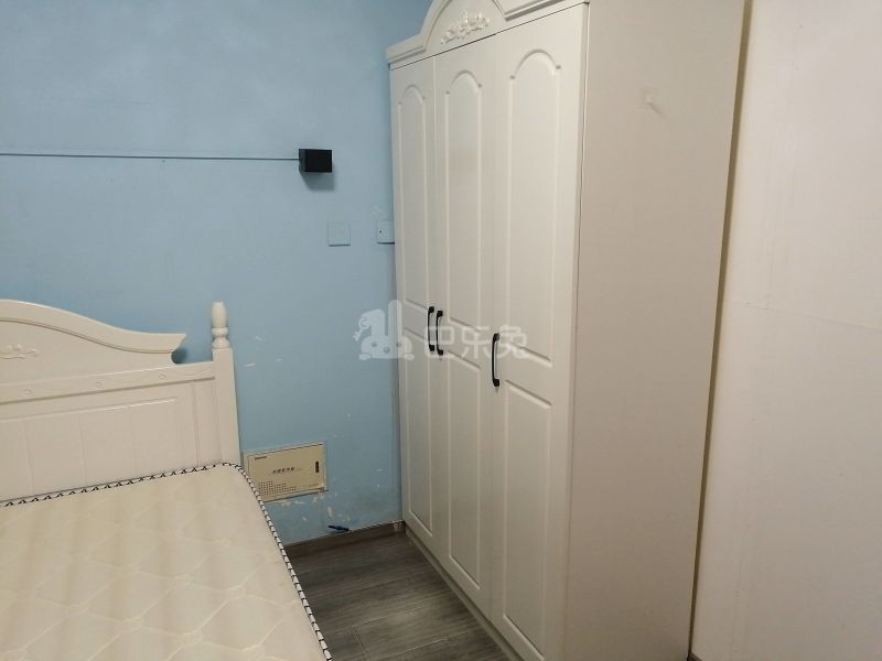 馨良苑6793015卧室图2