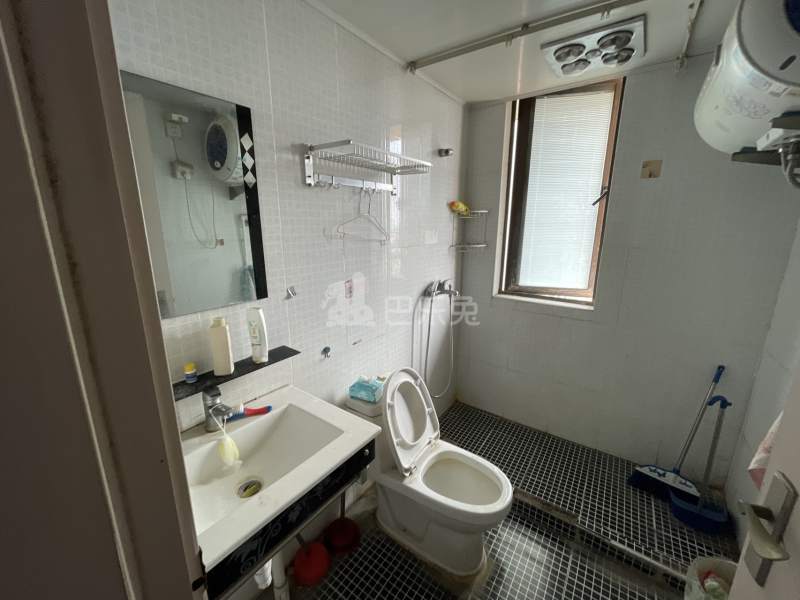 同城光明馨座6797135卫生间图12