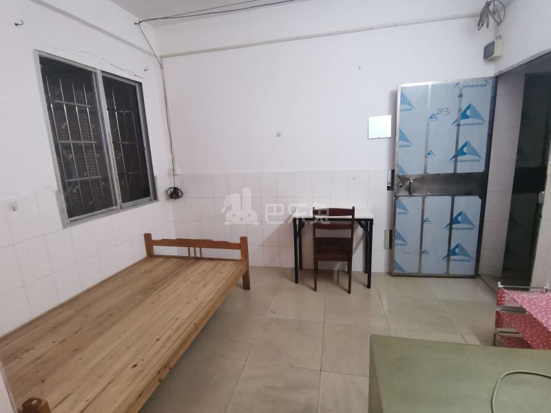 程界西南社大街四巷7号6798165卧室图3