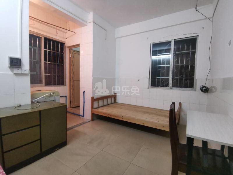 程界西南社大街四巷7号6798165卧室图0