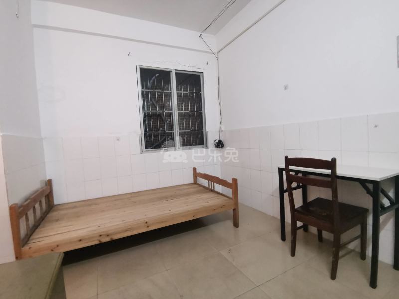 程界西南社大街四巷7号6798165卧室图2